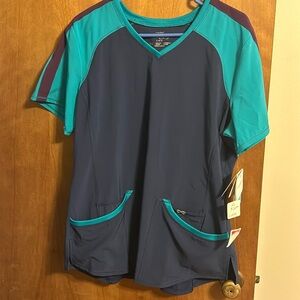 Cherokee Scrub Top Large